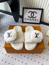 China Replica LV Women Shoes 91usd Only